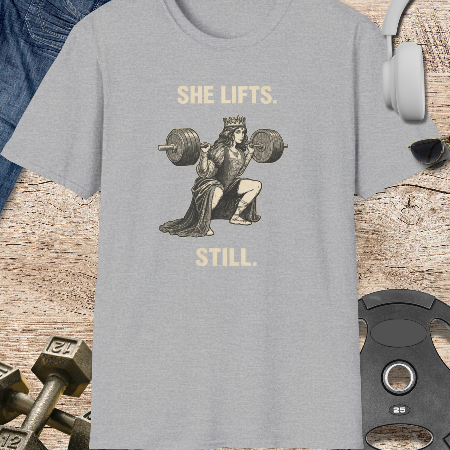 She Lifts. T-Shirt