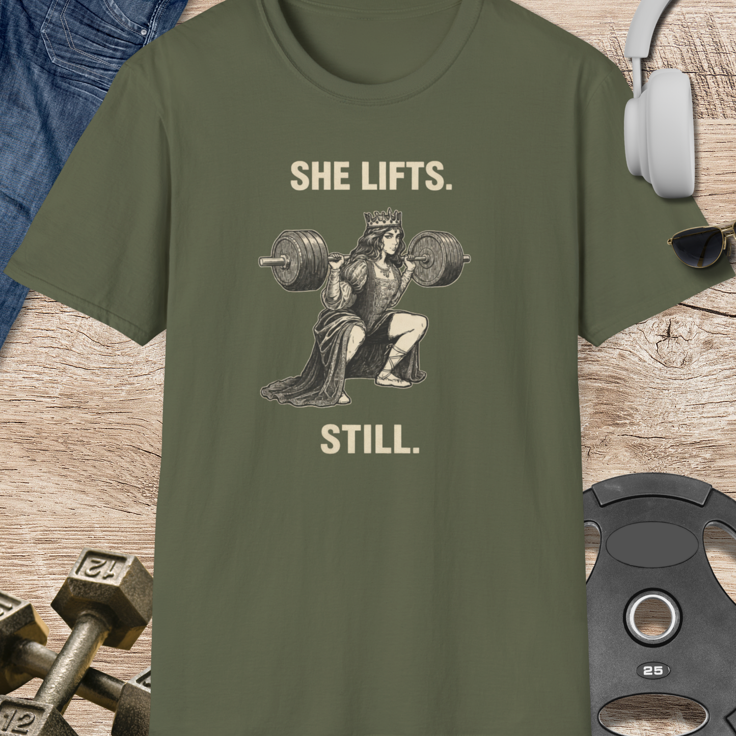 She Lifts. T-Shirt