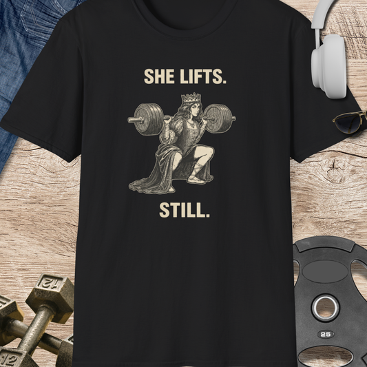 She Lifts. T-Shirt